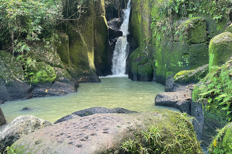 Manila: Private geführte Wanderung zu den Hulugan-Wasserfällen mit Abholung vom Hotel