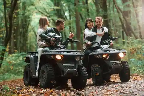 Cancun : Excursion tropicale en VTT avec tyrolienne et baignade dans un cénote