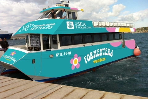 Ibiza: Return Ferry to Formentera with a welcome drink Figuertas: Return Ferry to Formentera with a welcome drink