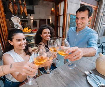 Valencia: Tur de seară cu Tapas și băuturi