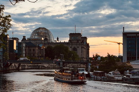Berlin Night Walking Tour - Iconic Illuminated Landmarks Private Berlin Sunset Walking Tour - Iconic Landmarks