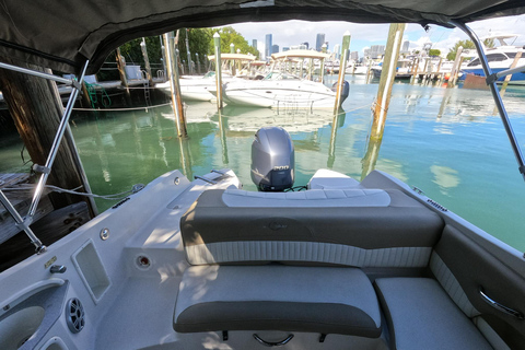 Miami : Bateau privé de 24 pieds pour 8 personnes maximumCircuit de 4 heures