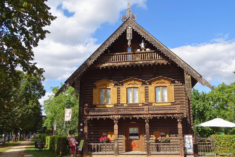 From Berlin: Guided tour of the New Palace, lunch, and city tour of Potsdam From Berlin: Guided tour of the New Palace, lunch, and Potsdam city tour