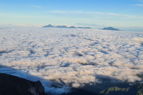 Bali : Mount Agung Camping Via Besakih Tample Med Middag