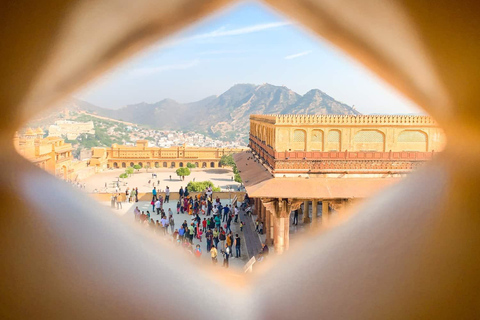 From Delhi: 4-Day Luxury Golden Triangle Tour with Hotels Guide + Transport + 3-Star Hotels
