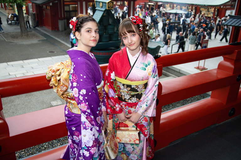 Tokyo: Esperienza di noleggio di kimono tradizionaliKimono/Yukata Piano Standard