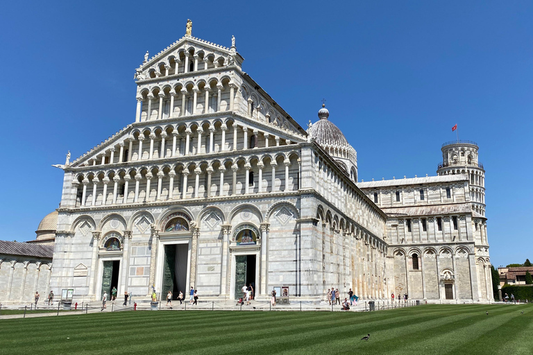 Pisa & Lucca with Wine Tasting and Lunch, from La Spezia Private Tour