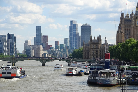London: Boat Show Comedy Club Experience London: Friday at Boat Show Comedy Club