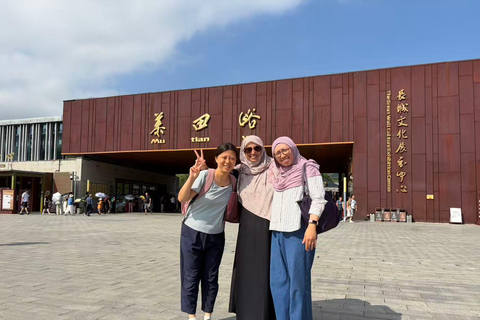 Beijing: Mutianyu Great Wall Shared 7-seat Van Tour & Ticket