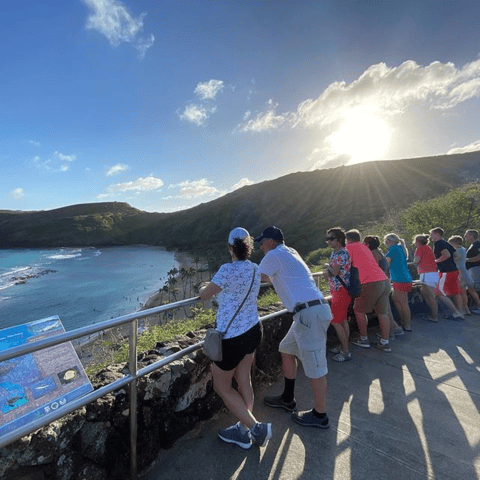 Oahu: Circle Island Tour with Snorkeling and Pineapple