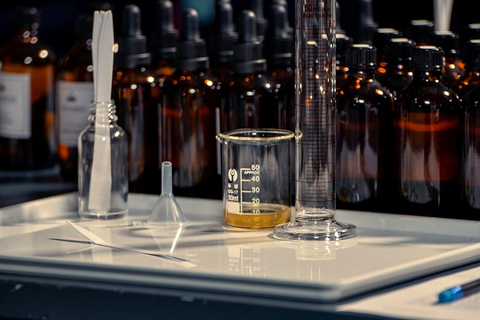 Hamburg: Perfume Workshop to Create Your Own Scent