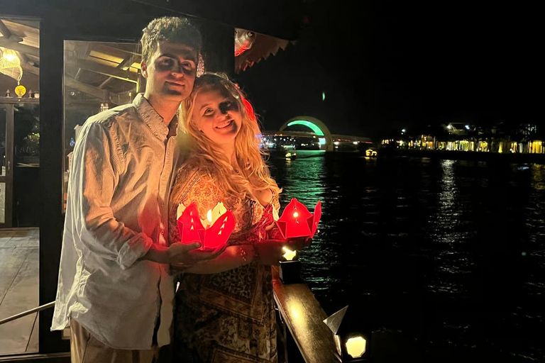 Hoi An: Romantic Sunset Cruise with Dinner Sunset Dinner Cruise in Hoi An