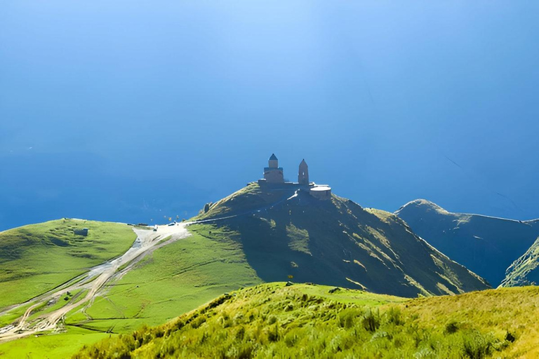 Tbilisi: Kazbegi Ananuri Zhinvali Gudauri Guided Day Trip