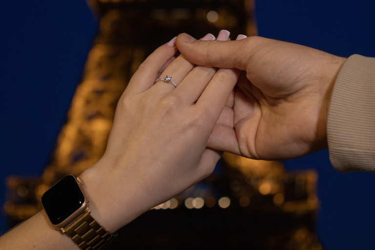 Paris: Private Photo Shoot in Two Locations Paris: Private Photo Shoot in Two Locations
