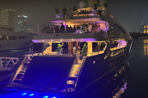 Dubai: Sunseeker Superyacht VIP Dinner, Drinks & Live DJ Soiree- Zen Med Gastronomy