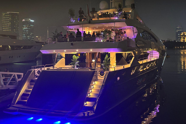 Dubai: Sunseeker Superyacht VIP Dinner, Drinks & Live DJ Soiree- Zen Med Gastronomy