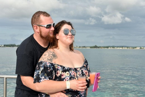 Negril: Crucero en catamarán al atardecer con snorkel y barra libre