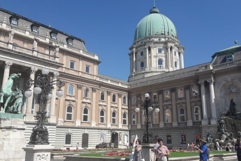Budapest: recorrido clásico por el castillo de BudaTour compartido con grupo estándar