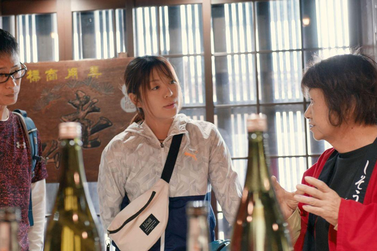 Tour in e-bike della regione di Shisō con visita a una fabbrica di sakeTour in e-bike nella regione di Shisō con visita a un birrificio di sake