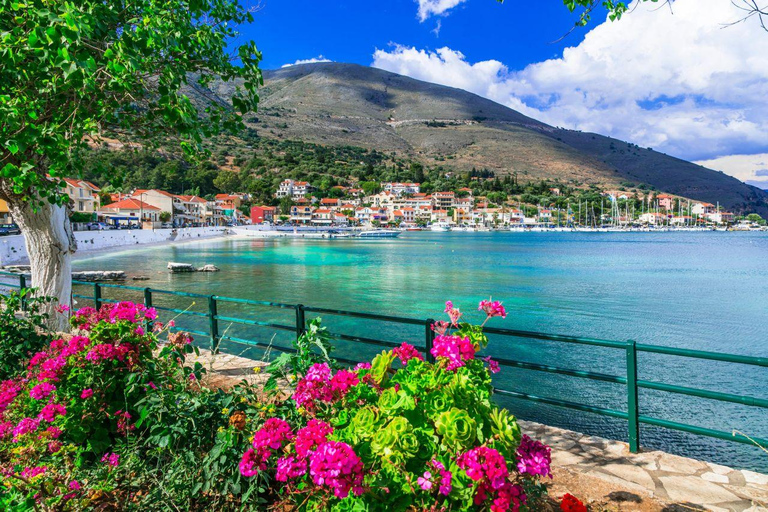 Zakynthos: Kefalonia VIP Cruise & Guided Tour with Pickup