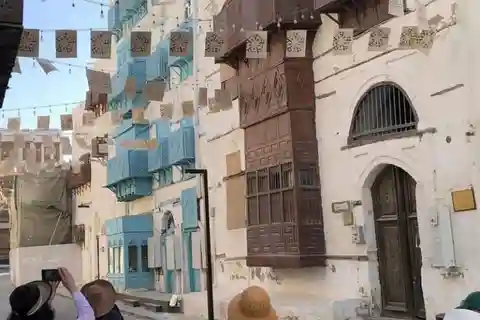 Dschidda: Historic District Tour mit einem lokalen lizenzierten Guide