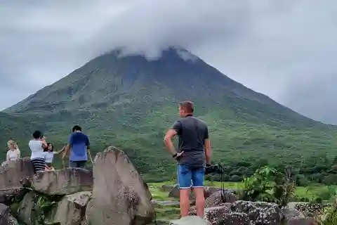 Arenal Volcano: El Silencio Trail Guided Hike