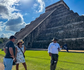 From Cancun: Chichen Itza, Cenote & Valladolid Day Trip