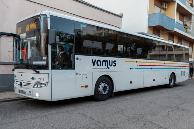 Aéroport de Faro : Transfert en bus confortable vers/depuis LagosSimple de Lagos à l&#039;aéroport de Faro