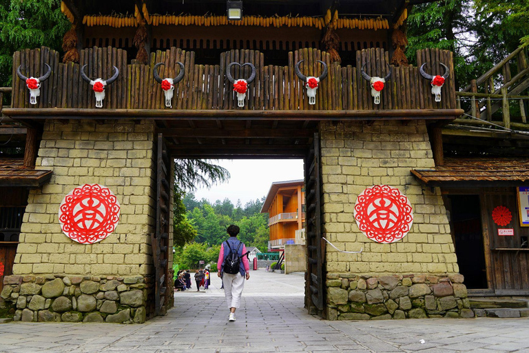 Erstaunliche Zhangjiajie Day Tour mit Tujia Ethnic Village