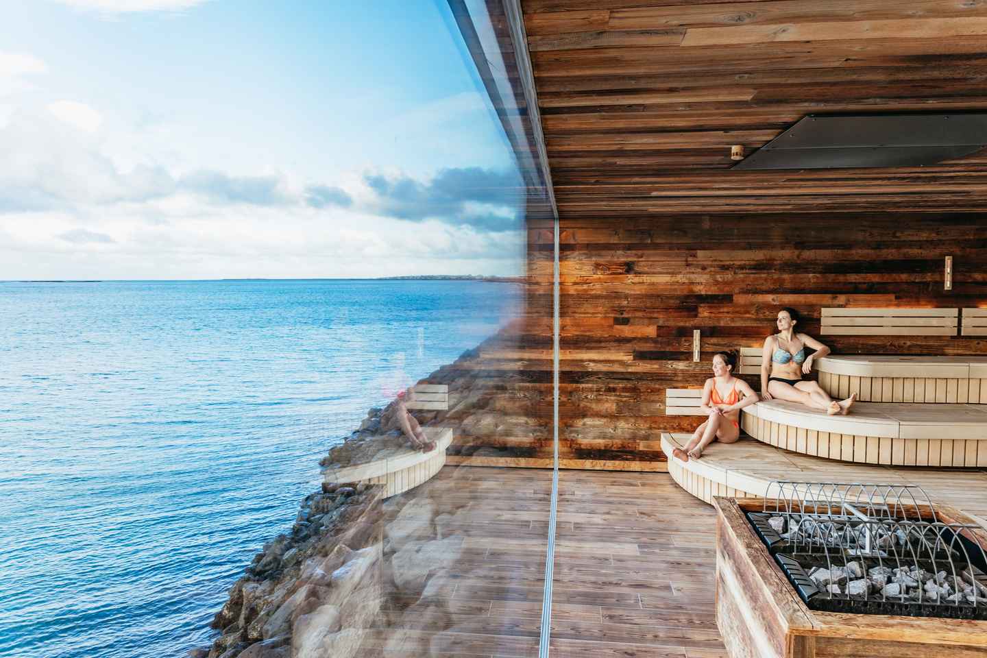 Reykjavik: Sky Lagoon Admission with Transfer - Saman Pass Admission Including Pickup From Selected Location