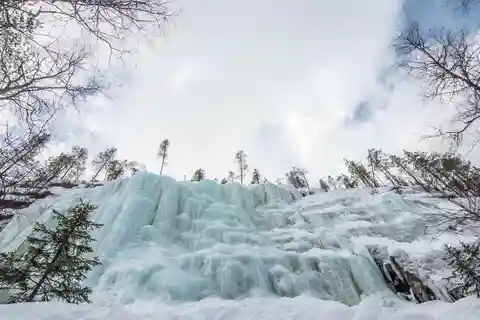 Rovaniemi : Randonnée guidée des chutes d'eau gelées du canyon de Korouoma