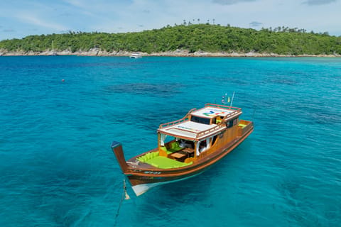 Phuket: Half-Day Private Longtail Boat Trip with Snorkeling