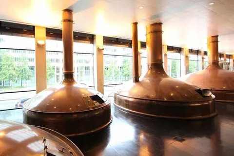 Munich: Brewery Tour with Beer Tasting & Meal at Löwenbräukeller