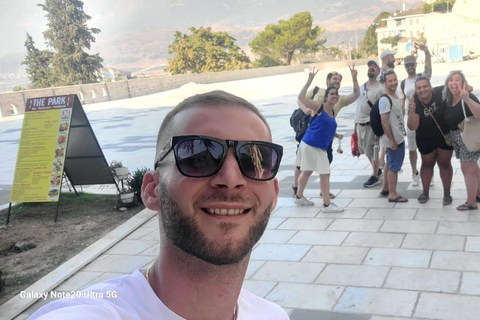 Sarandë/Ksamil: Tour Gjirokaster,Blue Eye & Lekursi Castle