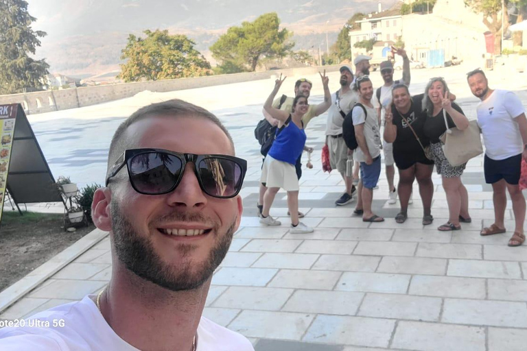Sarandë/Ksamil: Tour Gjirokaster,Blue Eye & Lekursi Castle