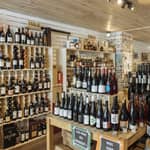 Ginevra: degustazione privata di vini e formaggi in una cantina storica