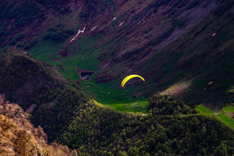 Au-delà de Tbilissi : Explorez l'Ananuri, le Gudauri et le KazbegiAu-delà de Tbilissi : Explorez la région sauvage de Kazbegi