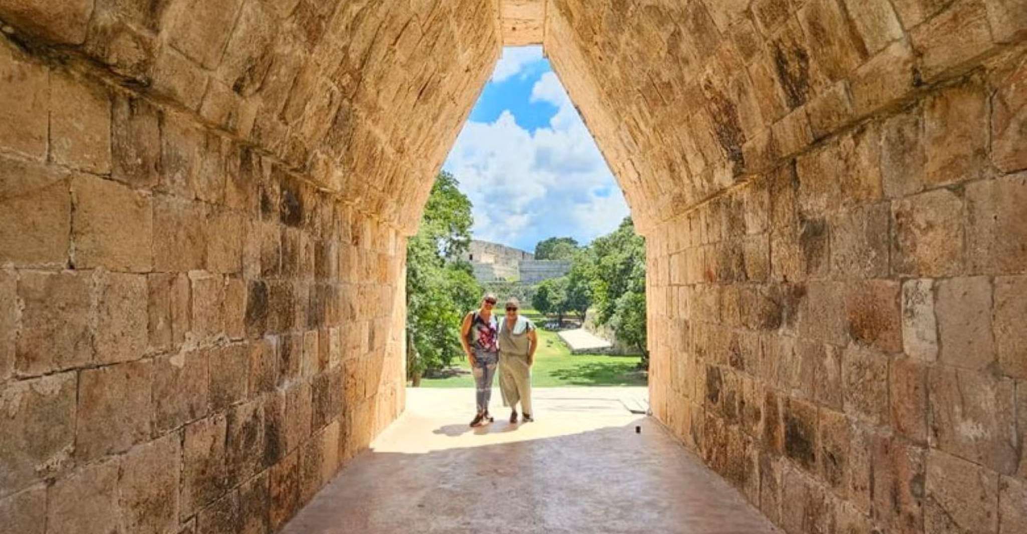 Explore Uxmal and cenotes with local traveler - Housity