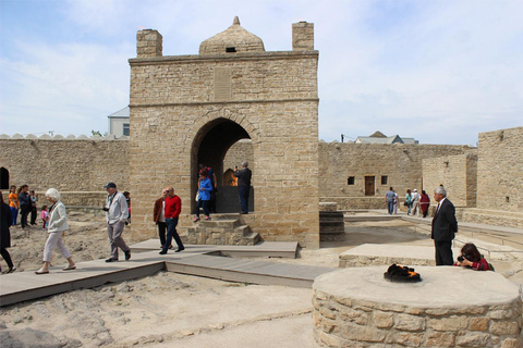 Baku: Gobustan, vulcões de lama, Yanar Dag e city tour pela cidade velha