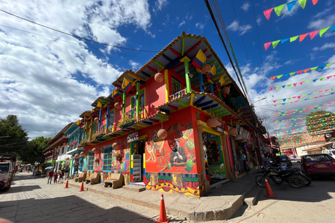 BOGOTA : Visite de Villa de Leyva, Ráquira, Pozos Azules et Puente de Boyacá