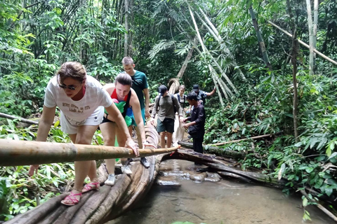 De Khao Sok: passeio no lago Cheow Lan com almoço em PhuTawanOpção 2: Viagem privada ao Lago Cheow Lan com almoço em PhuTawan