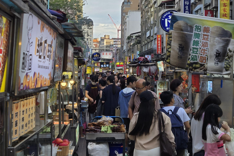 Taipei Private Tour: Heights, Heritage & Local Life Sunset & Night Market