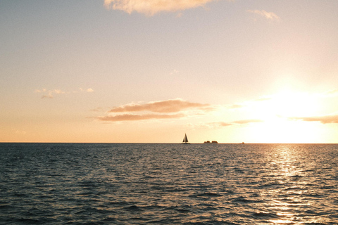 Oahu: Scenic Diamond Head Sunset Cruise (BYOB)