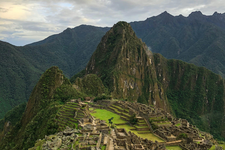 Machu Picchu tour privado en tren todo incluido