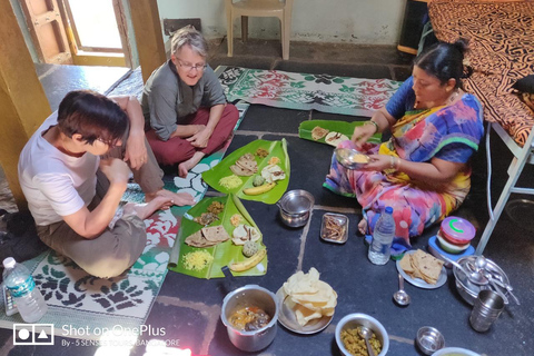 Hampi: Prywatna wycieczka z przewodnikiem przez 2 dni z BangaloreHampi: 2-dniowa prywatna wycieczka z przewodnikiem w samochodzie z Bangalore