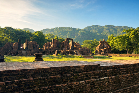 Da Nang: My Son Sanctuary & Golden Hands Bridge Private Tour