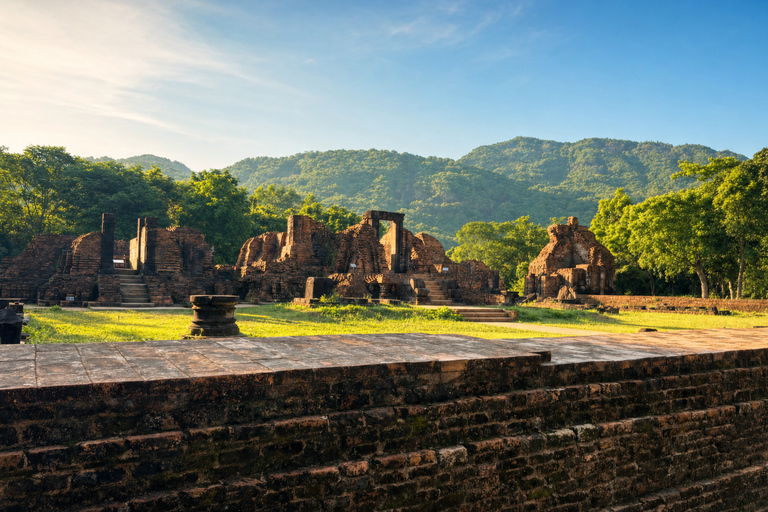 Da Nang: My Son Sanctuary & Golden Hands Bridge Private Tour