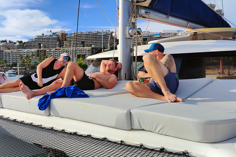 Tenerife: PRIVATE Catamaran cruise with Lunch and Drinks