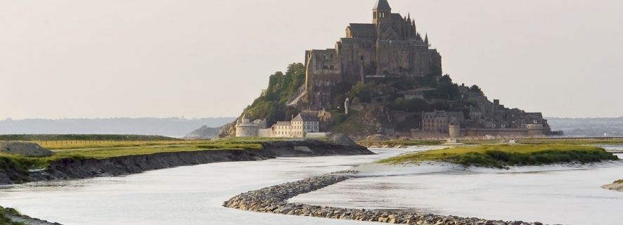Mont Saint-Michel & Chateaux Country 3-Day Tour from Paris