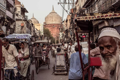 Delhi: tour guidato della vecchia e della nuova Delhi di una giornata intera o di mezza giornataTour di una giornata intera di Nuova e Vecchia Delhi, in auto con autista e guida.